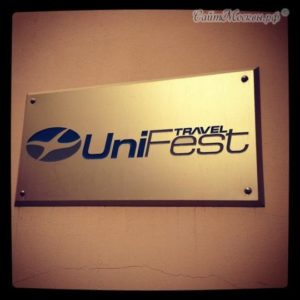 UniFest Travel +7 846 270‑62-59 - Табличка